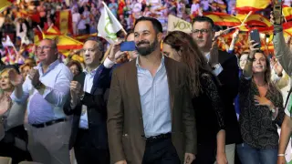 El presidente de Vox, Santiago Abascal, durante el acto que la formación celebra hoy en el Palacio de Vistalegre de Madrid, con el objetivo de llenar el recinto de banderas de España y exigir la convocatoria de elecciones anticipadas.