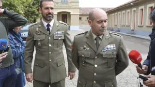 El teniente coronel Amancio Gómez y el Tercera Subinspección General del Ejército, Jesús Llorente.