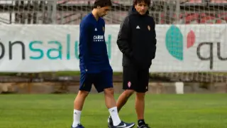 Idiakez y Eguaras, en su conversación a solas de más de 10 minutos este martes en la Ciudad Deportiva, tras el 1-1 ante el Osasuna horas antes.