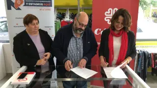 Firma del convenio entre la Asociación de Empresarios de La Litera y Cáritas de Barbastro-Monzón