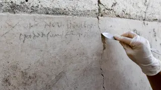 Inscripción hallada en Pompeya.