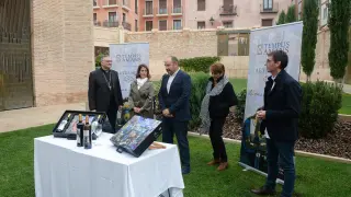 Pedro Casas, gerente de Lagar d'Amprius, presentando los vinos en homenaje a los Amantes de Teruel.