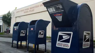 Unos buzones de correos junto al europuerto internacional de Miami (Florida).