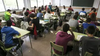 Foto de archivo de una clase en un instituto zaragozano
