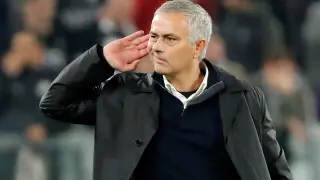 Gesto de provocación de Mourinho tras la victoria del Manchester United contra la Juventus.