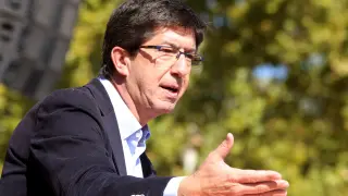 Juan Marín, un político con métodos de entrenador de voleibol