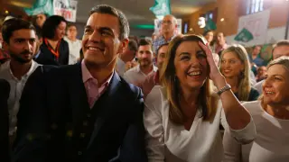 Sánchez junto a Susana Díaz en la campaña de las elecciones andaluzas.