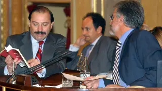 Marínez-Pujalte y Manuel Marín hablan en el Congreso en noviembre de 2004