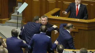 Petro Poroshenko en el parlamento ucraniano
