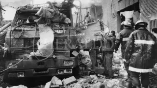 Atentado de ETA con un coche bomba contra la casa cuartel de la Guardia Civil en la avenida Cataluña de Zaragoza el 11 de diciembre de 1987.