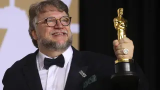 4 DE MARZO. Guillermo del Toro con su Oscar por la película 'La forma del agua'