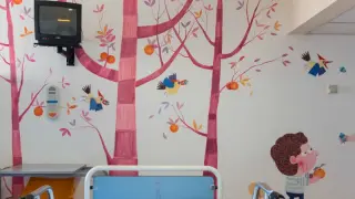 Paredes del Hospital Materno Infantil pintadas por la fundación Believe in Art
