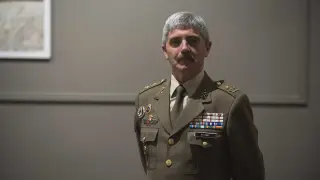El teniente general Miguel Alcañiz, jefe de la Unidad Militar de Emergencias, el pasado jueves en el Gran Hotel, donde se hizo la entrevista.