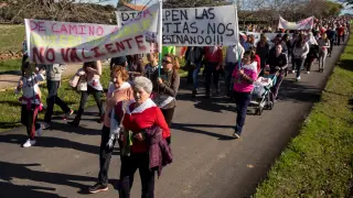 Multitudinaria marcha en memoria de Laura Luelmo entre Nerva y El Campillo
