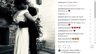Imagen de la boda de la pareja que puede verse en el Instagram de Miley Cyrus.