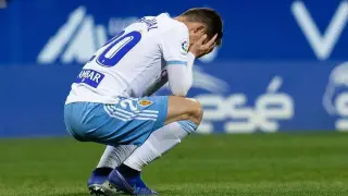 Marc Gual, al término del partido ante el Málaga este domingo, desolado por su negativa aportación ante la portería andaluza en un día negado.