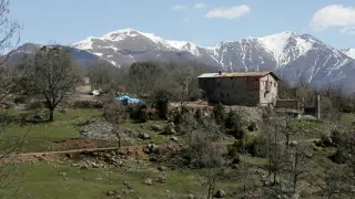 Casas en Buiras, localidad del término municipal de Bonansa.