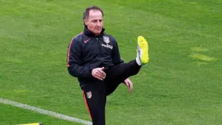 El 'profe' Ortega, en una sesión con el Atlético de Madrid.