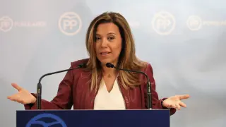 Ana Alós durante una rueda de presenta en la sede del PP de Huesca.