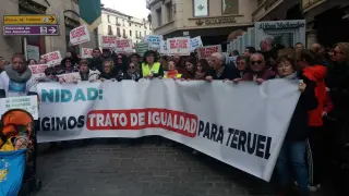 Teruel se echa a la calle para reclamar una sanidad digna