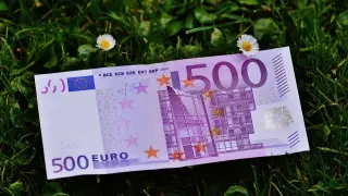 Policías de la Comisaría de Burgos hicieron entrega a un burgalés de 42 años del billete de 500 euros.