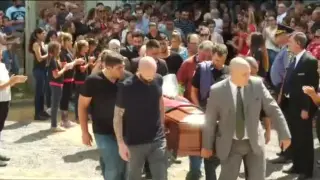 Último adiós al futbolista Emiliano Sala en su ciudad natal