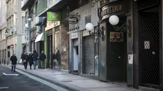 La madrugada del 3 de febrero se produjeron dos graves agresiones en el bar La Casa del Loco de Zaragoza.