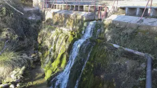 El agua fluye a 705 metros de altitud en Fuenmayor