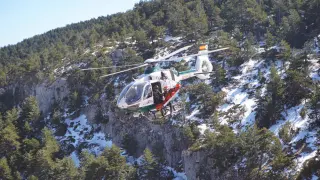 Simulacro de rescate de un herido en accidente de montaña con helicóptero en Valdelinares.