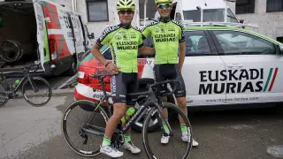 Fernando Barceló y Sergio Samitier, en la salida de la última Vuelta a Aragón.