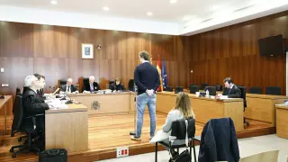Los acusados, ayer, declarando en la Audiencia Provincial de Zaragoza.