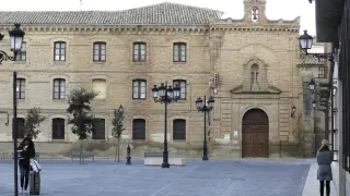 Detalles exteriores del edificio del antiguo Seminario de Huesca /Foto Rafael Gobantes