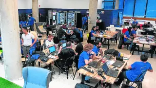 Alrededor de 70 personas participaron en el reto de Google en el ‘hub’ de Hiberus.