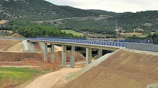 El viaducto de San Bernardo, en Torre de Arcas, la última obra de la N-232 en terminarse.