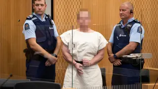 El detenido por los ataques en Nueva Zelanda, Brenton Harrison Tarrant, comparece ante un tribunal.