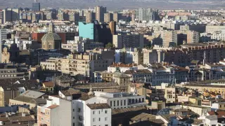 Vistas aéreas de Zaragoza desde la torre de Nuestra Señora del Pilar, la más próxima al Ayuntamieto y a la plaza / 10-10-2016 / Foto: José Miguel Marco