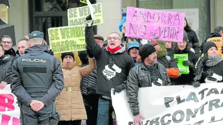 Los trabajadores de las contratas de la térmica, en una de sus últimas protestas en Zaragoza