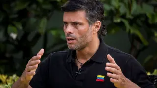 El opositor Leopoldo López durante la entrevista.
