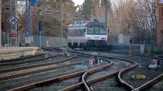 Un tren 'tamagotchi', en la línea de Canfranc.