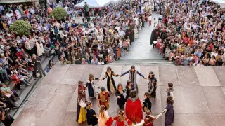 Bailes medievales en el Homenaje a Guillem de Mont-Rodón en Monzón.