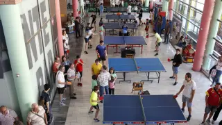 Más de 80 jugadores de ping pong miden su habilidad este domingo en el X Torneo de Tenis de Mesa de Los Porches del Audiorama