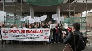 Los sindicatos protestaron ante Sanidad.