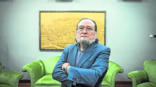 Catedrático de Estructura Económica de la IQS School of Management de la Universidad Ramón Llull, es autor de varios libros, cuatro de ellos centrados en la crisis.