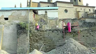 Aspecto del entorno de la catedral de Huesca desde la calle Forment