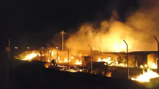 Incendio de una nave de embalajes en Zaragoza