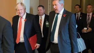 Washington (United States), 09/11/2017.- (FILE) - Then British Foreign Secretary Boris Johnson (L) walks with British Ambassador to the United States Sir Kim Darroch (R) following a meeting on Capitol Hill in Washington, DC, USA, 08 November 2017 (reissued 09 July 2019). According to media reports, Darroch has quit as British ambassador to the US after emails were leaked from Darroch, calling US President Trump's administration inept. (Reino Unido, Estados Unidos) EFE/EPA/MICHAEL REYNOLDS British Ambassador Darroch resigns