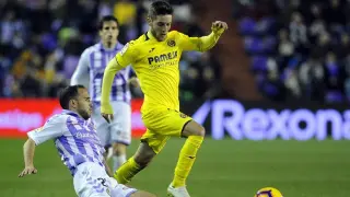 Miguelón, en pleno esfuerzo durante un partido con la camiseta del Villarreal.