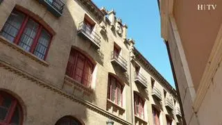 Las antiguas escuelas municipales Buen Pastor de Zaragoza conservan sus escaleras primitivas, la carpintería de 1911 y también un par de patios de recreo. Unas instalaciones que se reinventaron gracias al CIFE Juan de Lanuza, pero mantuvieron su esencia y misterios