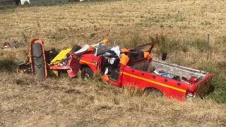 Así ha quedado el vehículo del parque de bomberos del Alto Gállego tras el accidente.