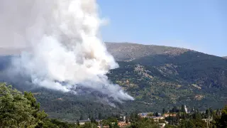 Incendio en La Granja (Segovia), próximo al Parque Nacional del Guadarrama.